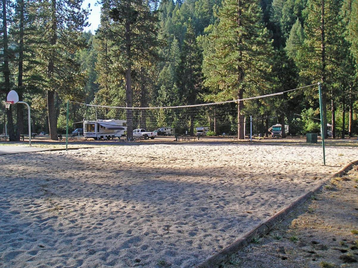 Yosemite Lakes Meadow Yurt 15 Harden Flat Buitenkant foto